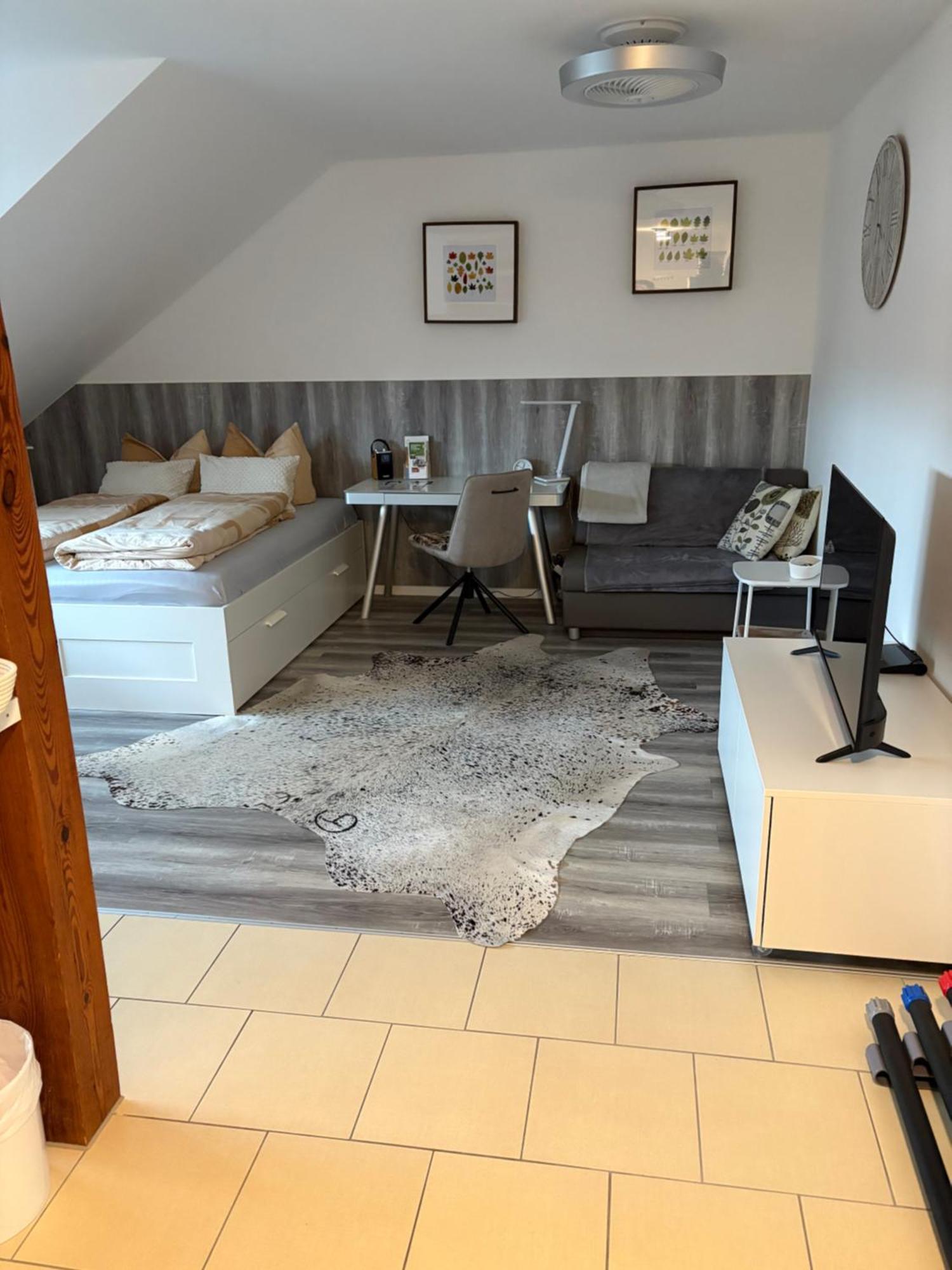 Apartment Ganze Unterkunft,modern, Naehe Altstadt